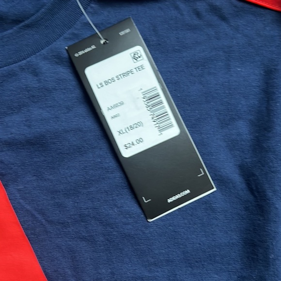 NEW! Boys, Adidas top new size extra large - Picture 3 of 4